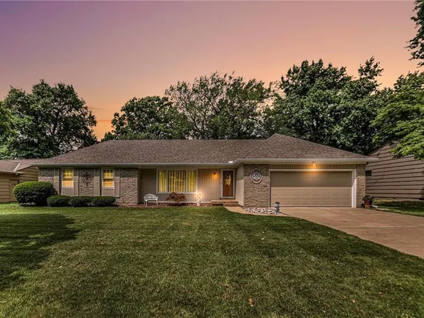 6436 Woodson Dr, Mission, KS 66202