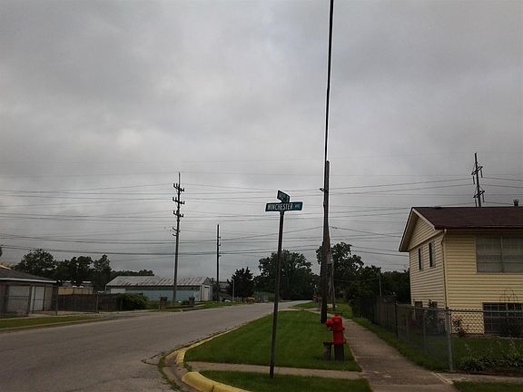 5th image of 14228 Winchester Ave