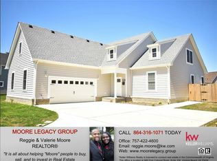 8 Lakeshore Dr, Newport News, VA 23608