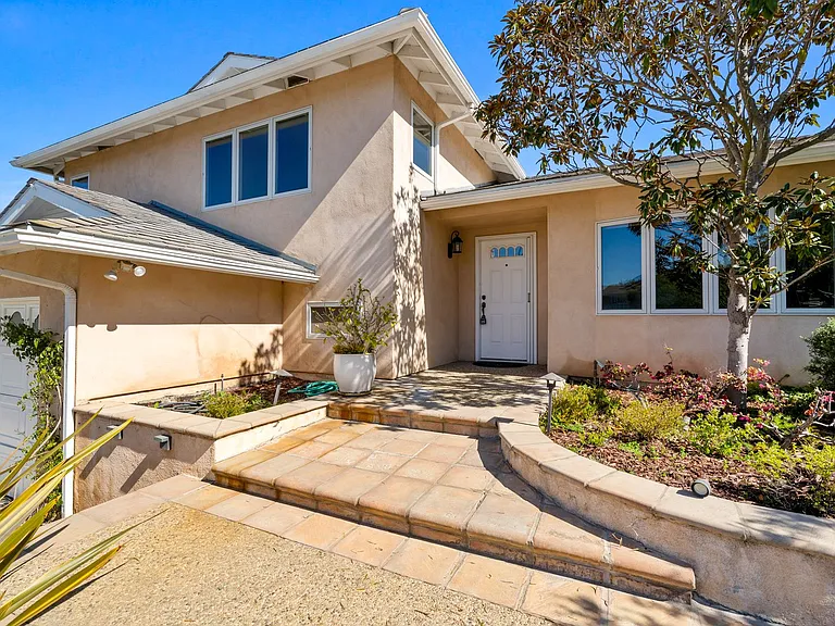732 Bison Ave — Photo 32