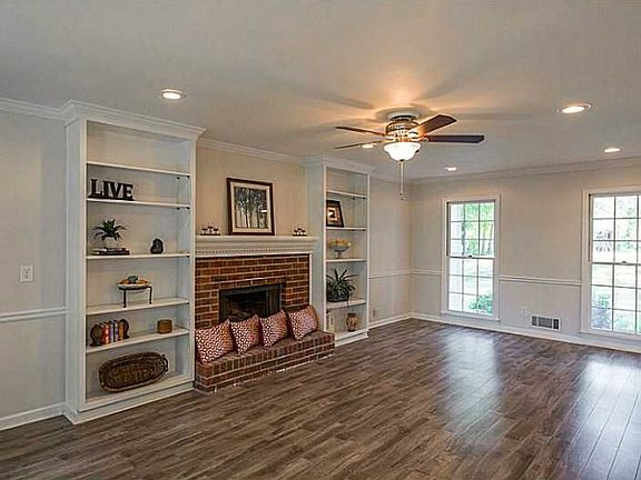 3rd image of 4447 Ivywood Dr