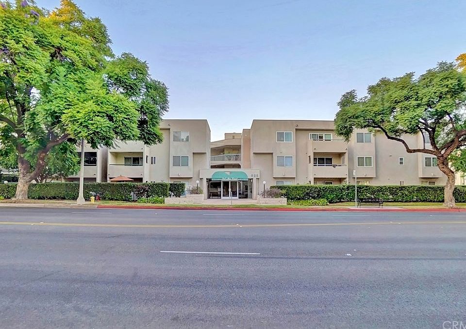 2nd image of 625 E Del Mar Blvd APT 105