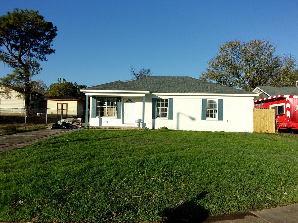 1st image of 3707 Canary Cv W