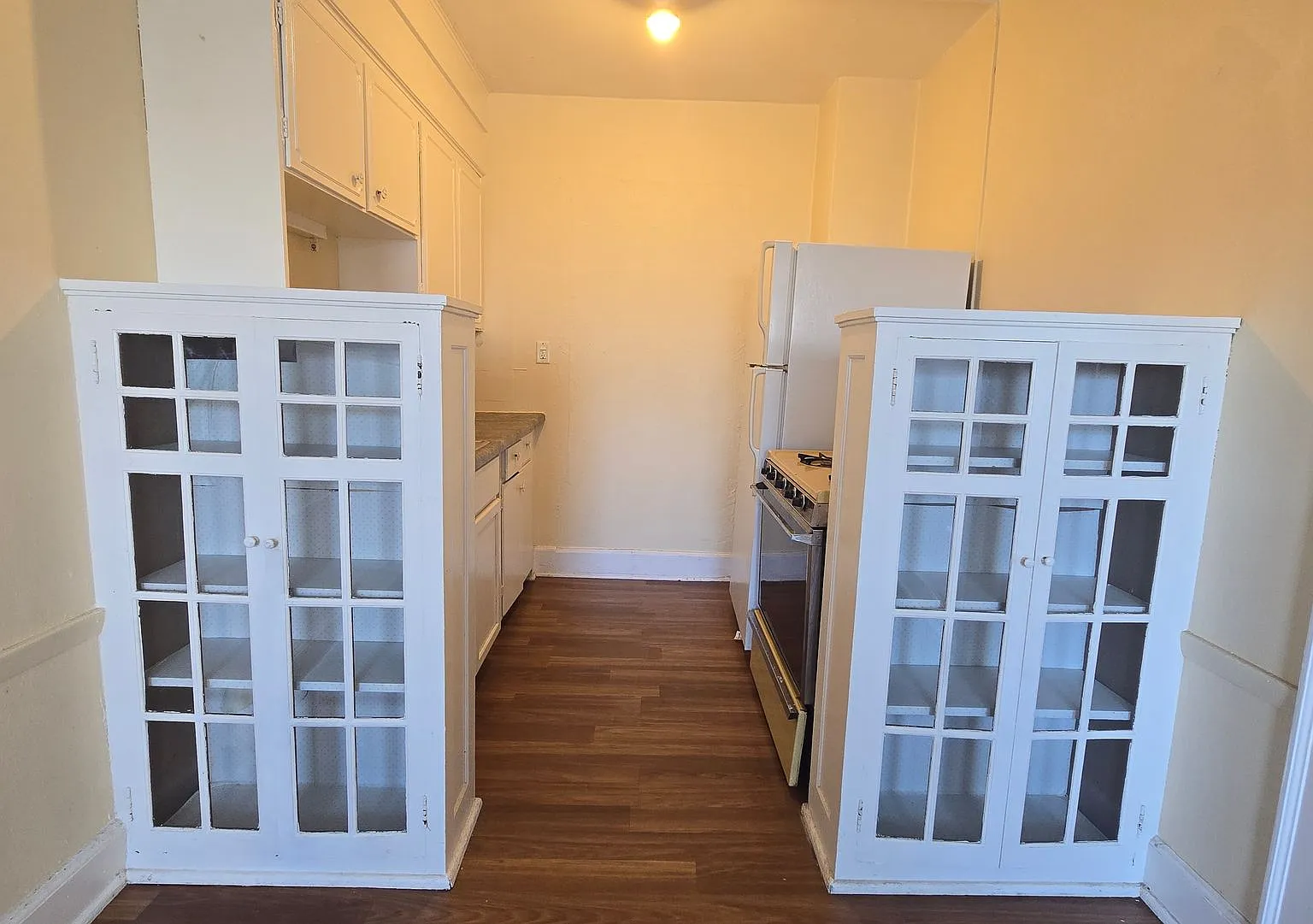 Whitestone Manor Apartments — Photo 4