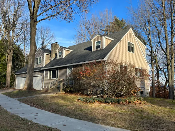 36 Rivermount Ter #B, Burlington, VT 05408