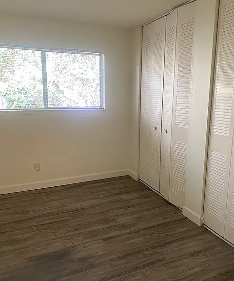 2518 G St — Photo 2