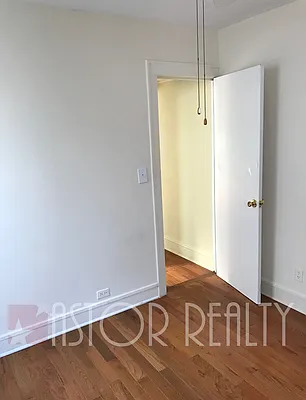 Rented by Astor Realty | media 21