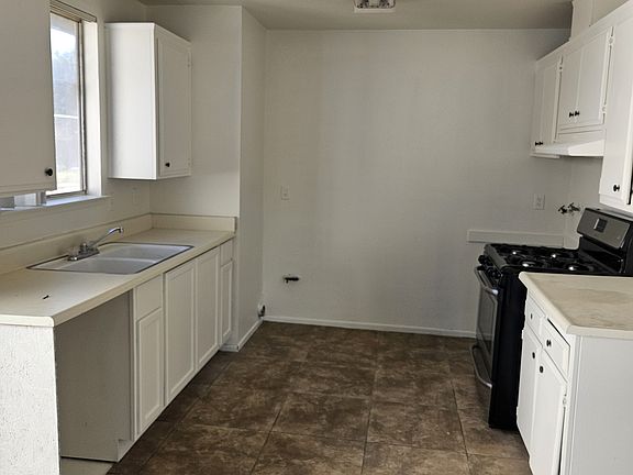 4th image of 66115 7th St