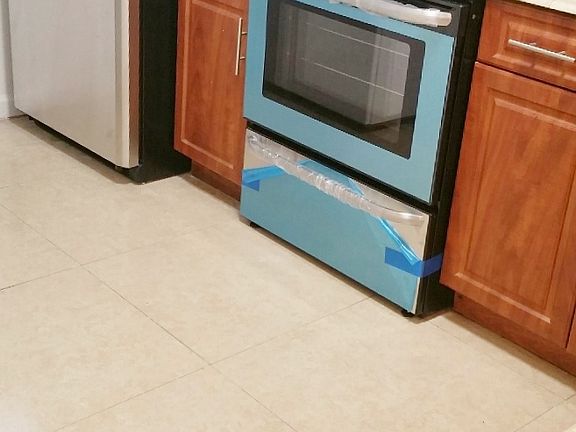 3rd image of 8020 Colony Cir N APT 202