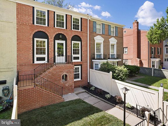 4th image of 4421 Longworthe Sq