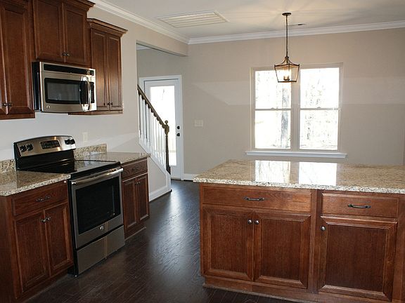 2nd image of 209 Wisteria Ln #27