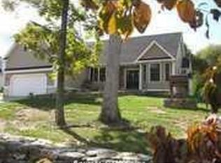 27 Fieldstone Ln, Higganum, CT 06441