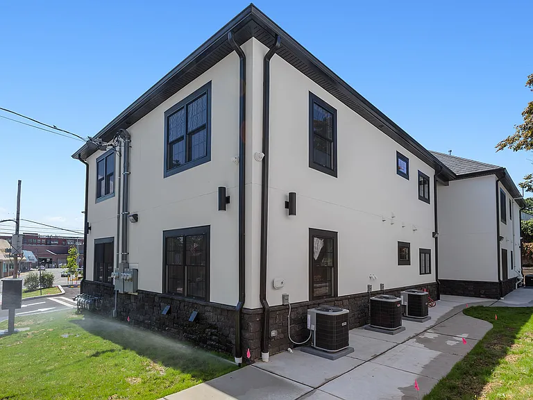 5 Milton Ave #B — Photo 33