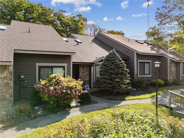 1532 Timbercrest, Hidden Valley, PA 15502