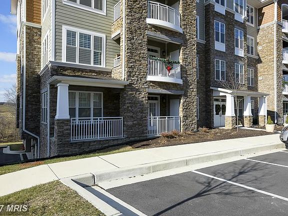 2nd image of 19 Clay Lodge Ln Unit 103