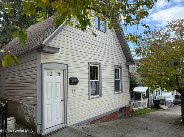 31 Lincoln Avenue, Troy, NY 12180