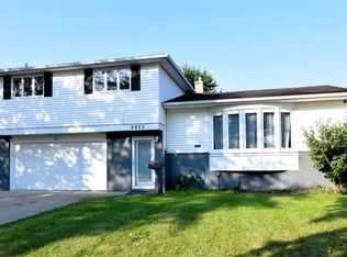 6902 Lantern Ln, Parma Heights, OH 44130