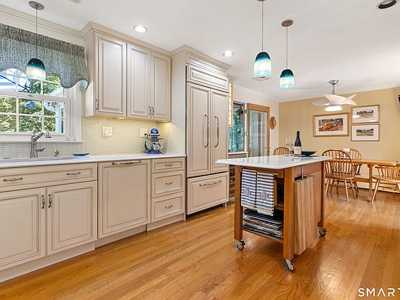 2nd image of 1431 Long Hill Road