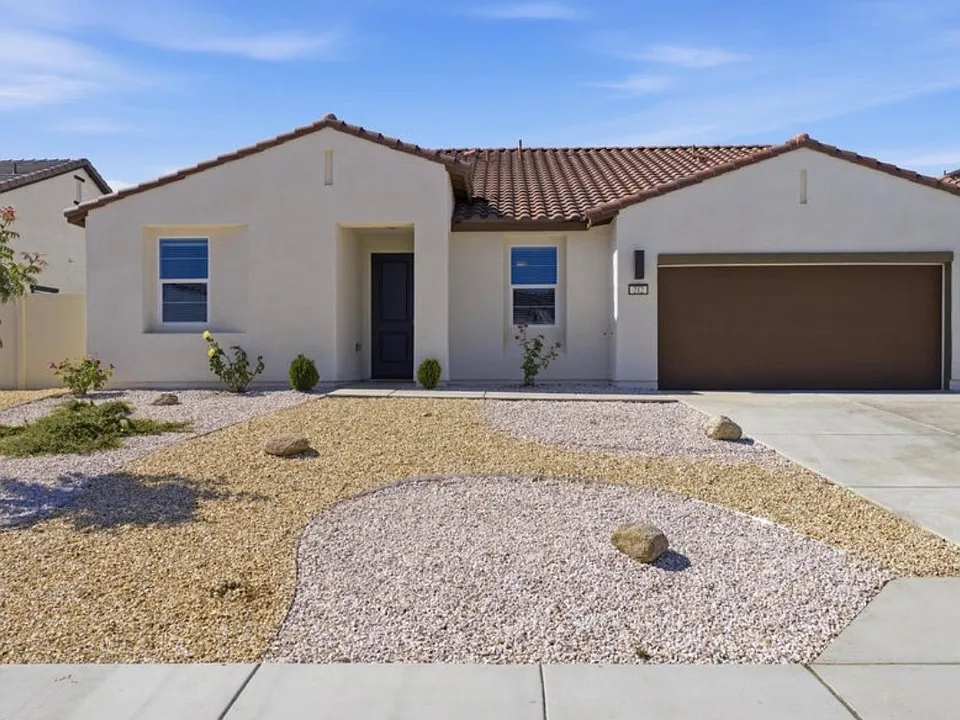 212 Artina Ct