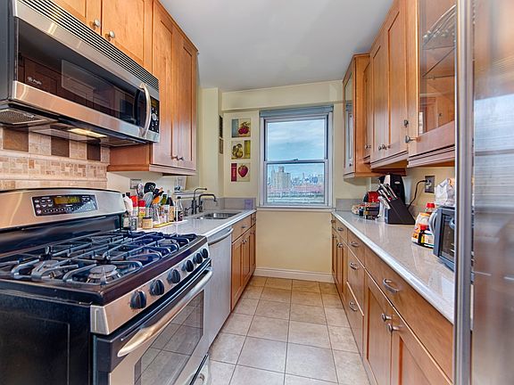 3rd image of 457 Franklin D Roosevelt Dr #A1303