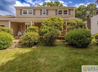 12 Candle Ln, East Brunswick, NJ 08816