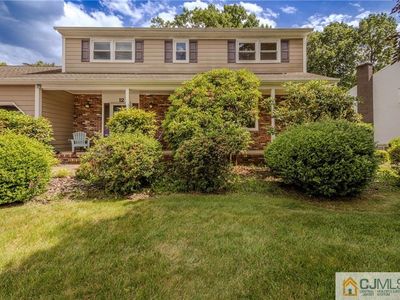 12 Candle Ln, East Brunswick, NJ, 08816