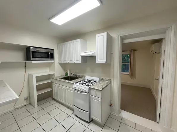 421 S 8th St APT 1R, Philadelphia, PA 19147