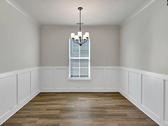 5th image of 513 Frosty Ln