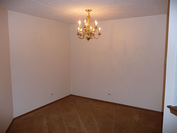 4th image of 9813 Mill Dr W