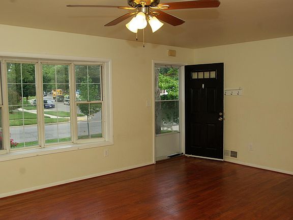 2nd image of 908 Neal Dr
