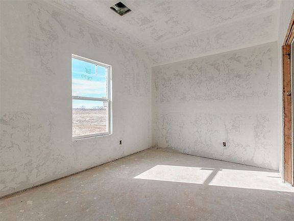 5th image of 2201 E Grassland Ln