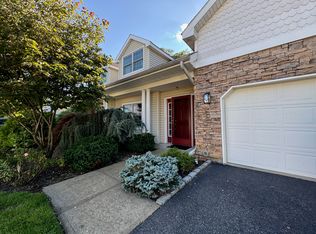 137 Pond View Dr, Port Washington, NY 11050