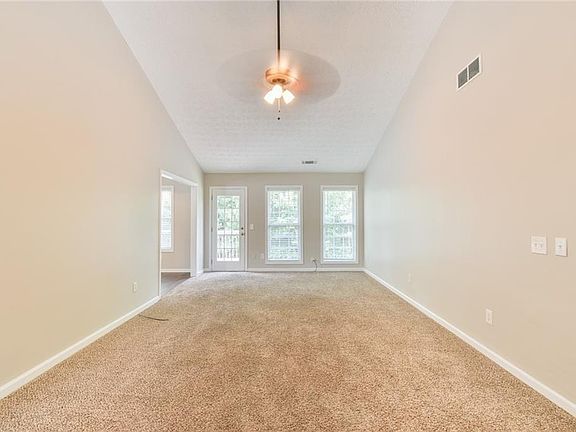 4th image of 905 Sweet Mill Ln