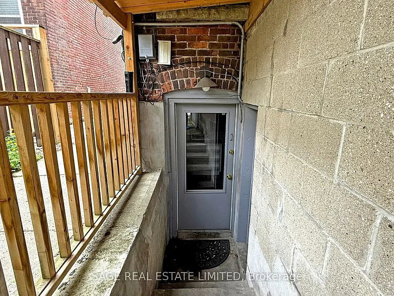 532 Brunswick Ave #LOWER — Photo 2