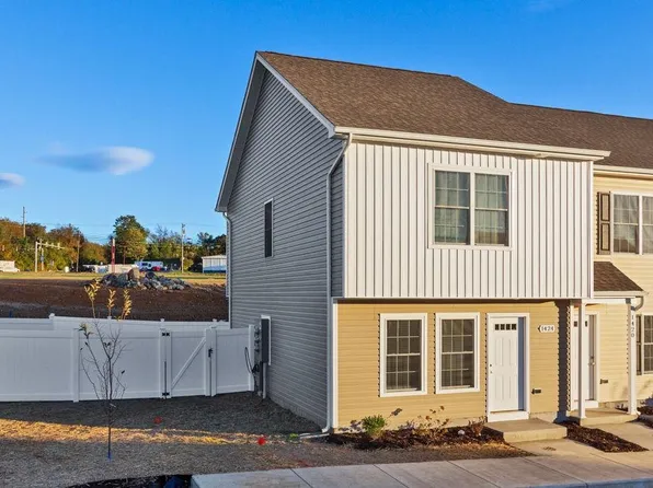 1424 Woodrow Cir, Harrisonburg, VA 22802