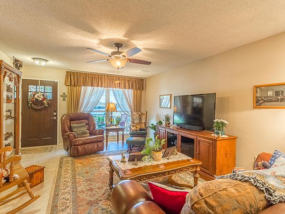 5th image of 9622 W Indian Hills Dr