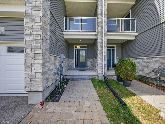 3rd image of 107 Stephenson Way