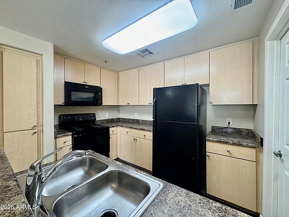3rd image of 18416 N Cave Creek Rd APT 2033