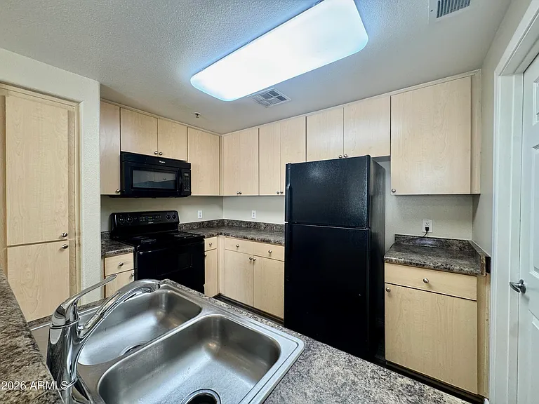 18416 N Cave Creek Rd #2033 — Photo 3