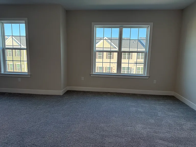 1404 Justin Dr — Photo 18