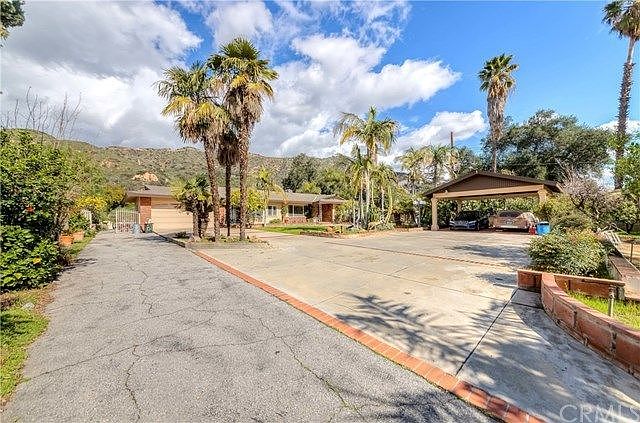 1st image of 611 E Sierra Madre Ave