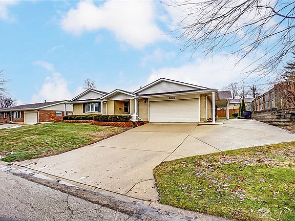 3rd image of 6332 Clematis Dr