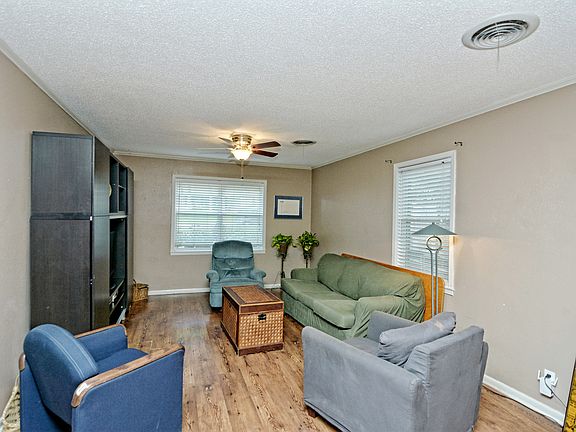 4th image of 209 Turtle Creek Dr