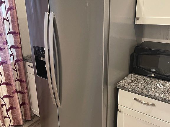 3rd image of 647 N Larch Ct