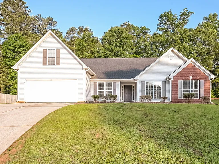 300 Windsor Brook Ln SE — Photo 1