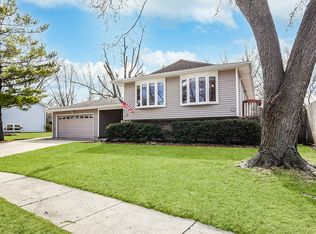 117 Camelot Way, Bolingbrook, IL 60440