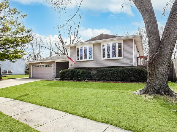 117 Camelot Way, Bolingbrook, IL 60440