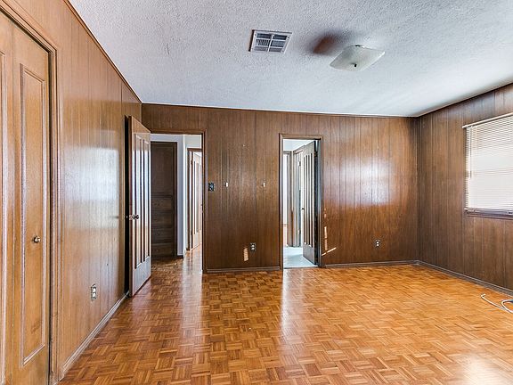 5th image of 1213 Barkley Ave