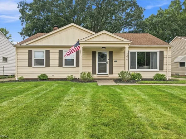 4274 W 202nd St, Fairview Park, OH 44126