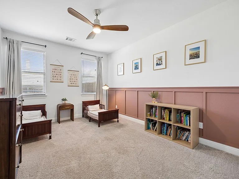 510 Aster Ln — Photo 12